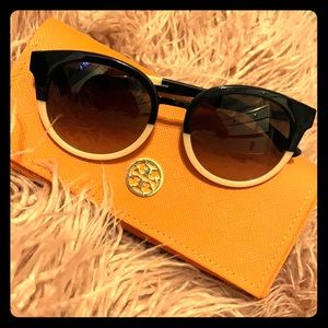 👓🕶Tory Burch FABULOUS SUNGLASSES 🕶 LIKE NEW ❣️